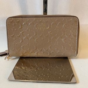 Coach Medium ID Zip Around Wallet